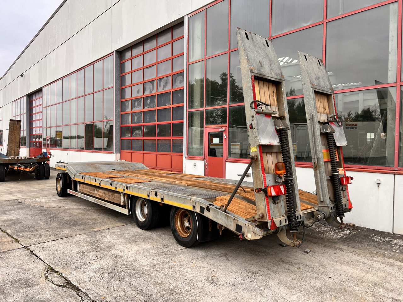 Möslein TF3 Schwebheim 3 Achs Tiefladeranhänger - Tieflader Anhänger: das Bild 3 Möslein TF3 Schwebheim 3 Achs Tiefladeranhänger - Tieflader Anhänger: das Bild 3