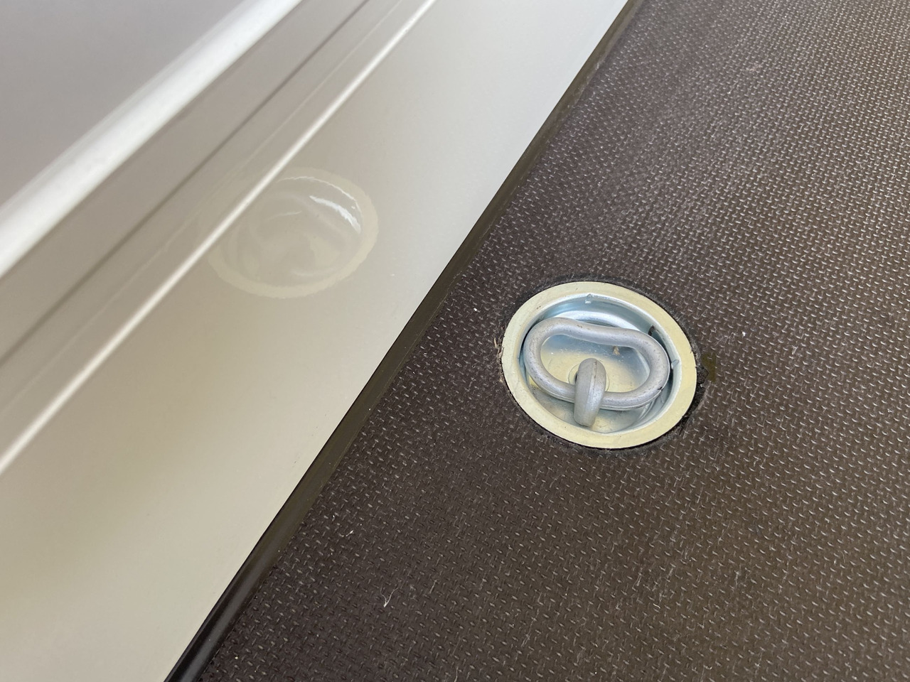 Möslein TK0105D-L Weiß Tandem Koffer, Ladebordwand 1,5 t + DurchladbarNeufahrzeug -- - Koffer Anhänger: das Bild 5 Möslein TK0105D-L Weiß Tandem Koffer, Ladebordwand 1,5 t + DurchladbarNeufahrzeug -- - Koffer Anhänger: das Bild 5