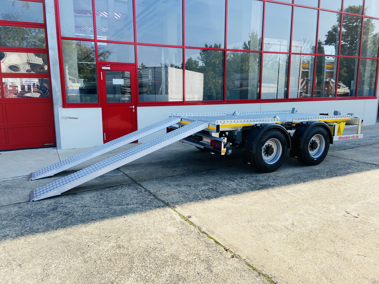 Pritschenanhänger/ Plattformanhänger neu kaufen Möslein TMH 2  14 t Tandem- Absetzmuldenanhänger,geschlossenen BodenNeufahrzeug: das Bild 9