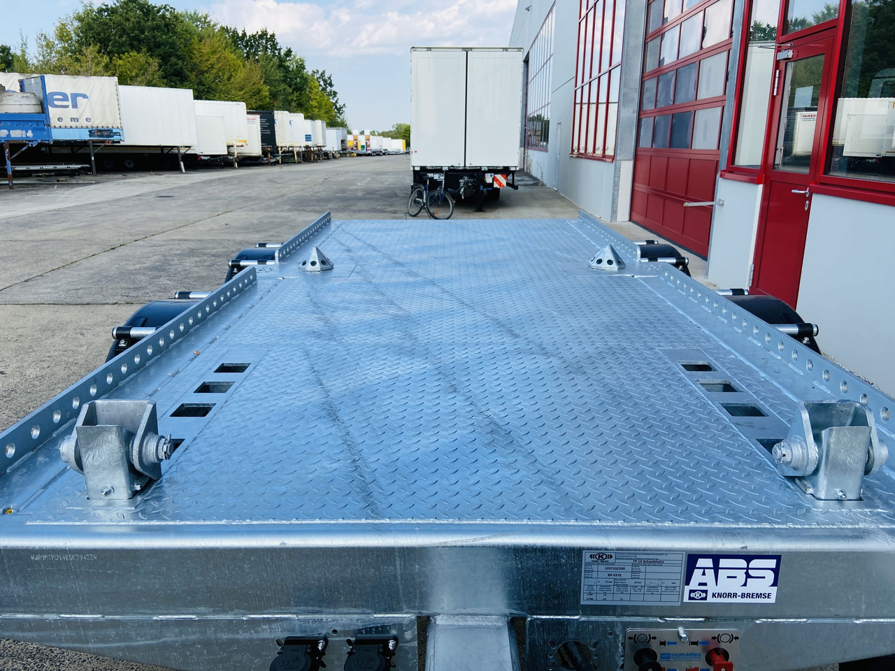 Möslein TMH 2 14 t Tandem- Absetzmuldenanhänger,geschlossenen BodenNeufahrzeug - Pritschenanhänger/ Plattformanhänger: das Bild 5 Möslein TMH 2 14 t Tandem- Absetzmuldenanhänger,geschlossenen BodenNeufahrzeug - Pritschenanhänger/ Plattformanhänger: das Bild 5