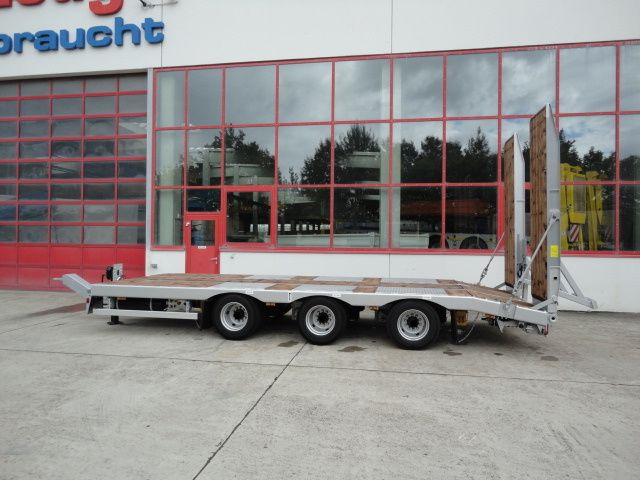 Möslein TT 31 31 t GG Tridem- Tieflader 3 AchsNeufahrzeug - Tieflader Anhänger: das Bild 4 Möslein TT 31 31 t GG Tridem- Tieflader 3 AchsNeufahrzeug - Tieflader Anhänger: das Bild 4