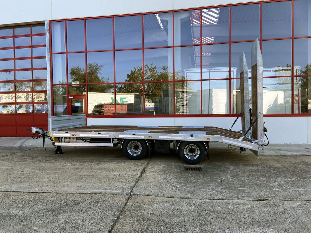Tieflader Anhänger Für die Beförderung von schwere Technik neu kaufen Möslein TT21-7,2 Hydr  21 t Tandemtieflader, hydr. Rampen, NEU: das Bild 6
