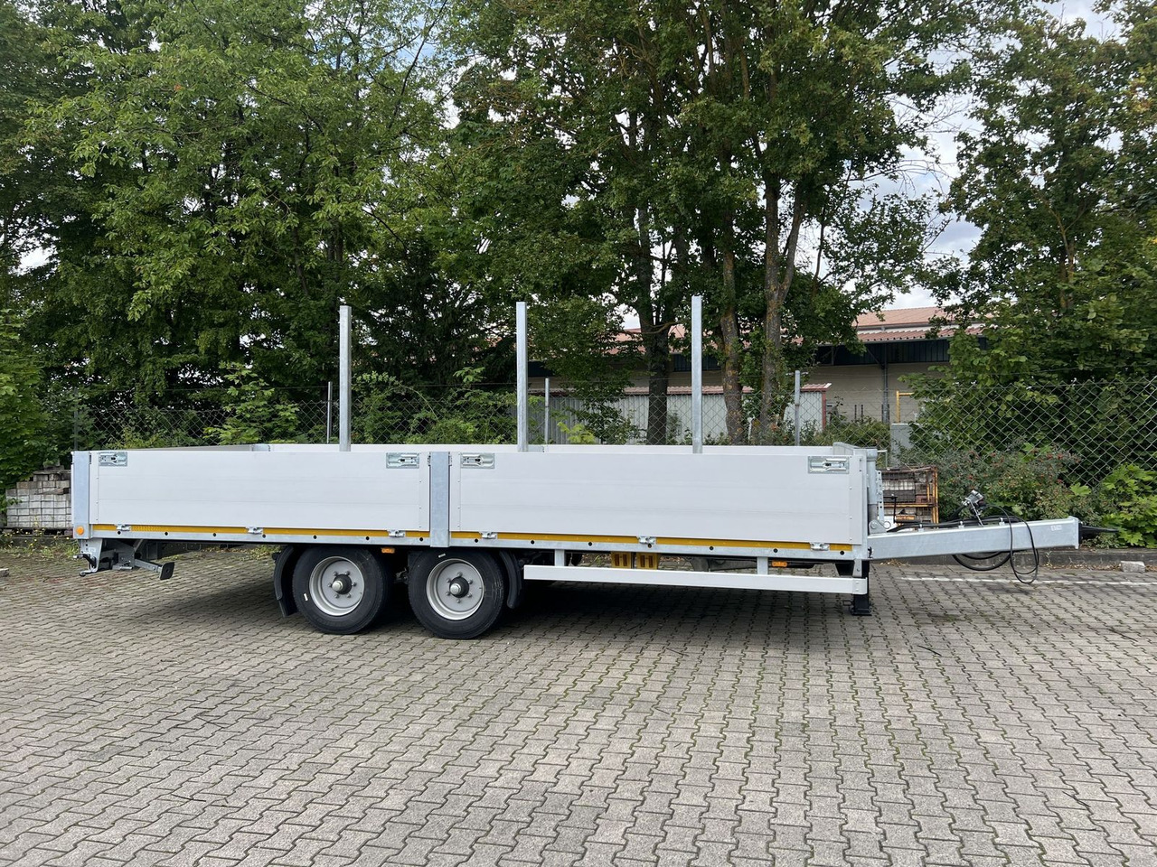 Möslein Tandem- Pritschenanhänger- Tieflader - Pritschenanhänger/ Plattformanhänger: das Bild 1 Möslein Tandem- Pritschenanhänger- Tieflader - Pritschenanhänger/ Plattformanhänger: das Bild 1