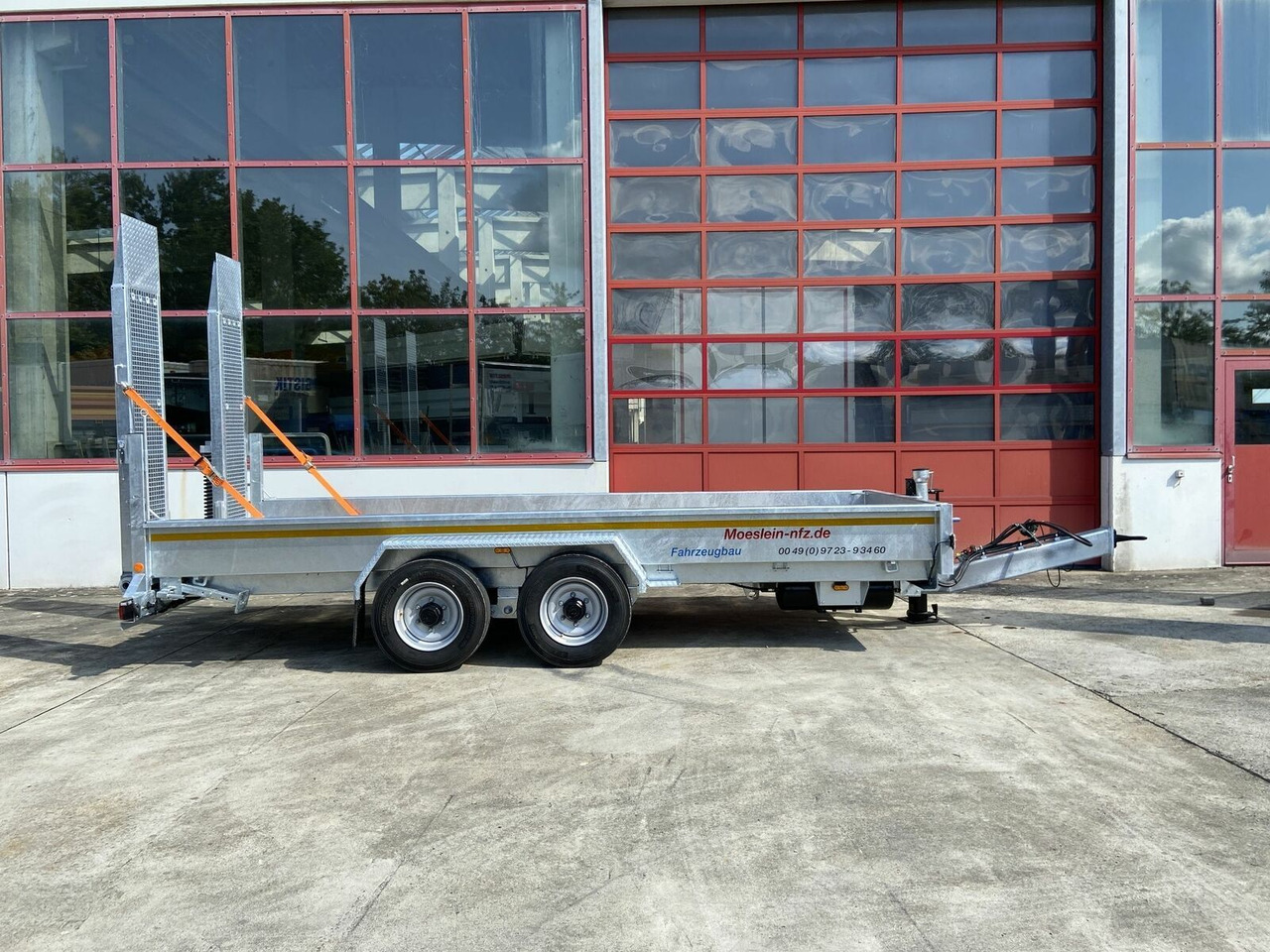Möslein Tandemtieflader5,50 m x 2 m, Feuerverzinkt - Tieflader Anhänger: das Bild 1 Möslein Tandemtieflader5,50 m x 2 m, Feuerverzinkt - Tieflader Anhänger: das Bild 1