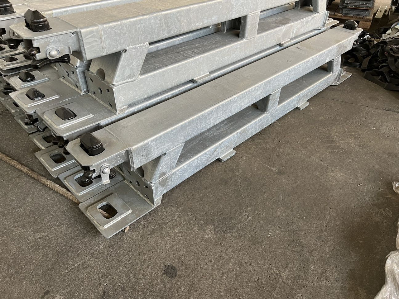 Müller-Mitteltal Ausgleichsbock für Satteltieflader incl. Conati - Tieflader Auflieger: das Bild 4 Müller-Mitteltal Ausgleichsbock für Satteltieflader incl. Conati - Tieflader Auflieger: das Bild 4