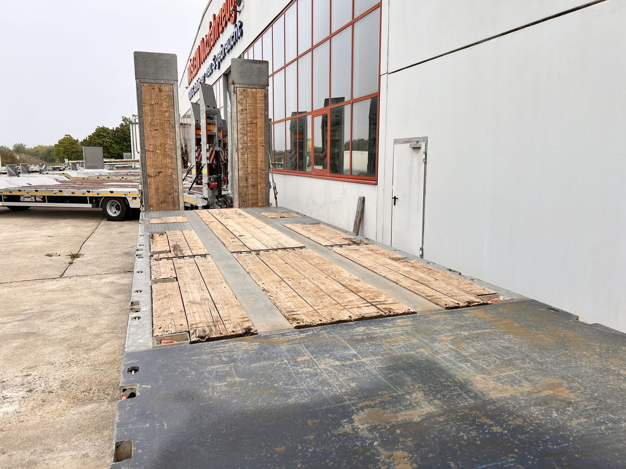 Müller Mitteltal D3 3 Achs Tieflader 9 m, Verzinkt, Wenig Benutzt - Tieflader Anhänger: das Bild 3 Müller Mitteltal D3 3 Achs Tieflader 9 m, Verzinkt, Wenig Benutzt - Tieflader Anhänger: das Bild 3