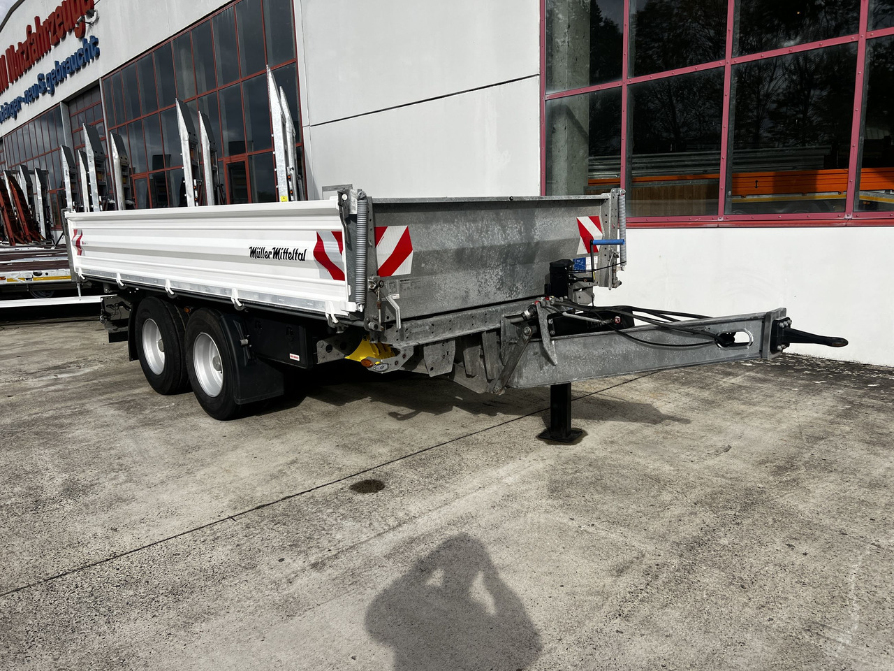Müller Mitteltal TA-2 14,4 t Tandemkipper- Tieflader Breitbereifung NEUWERTIG - Kipper Anhänger: das Bild 3 Müller Mitteltal TA-2 14,4 t Tandemkipper- Tieflader Breitbereifung NEUWERTIG - Kipper Anhänger: das Bild 3