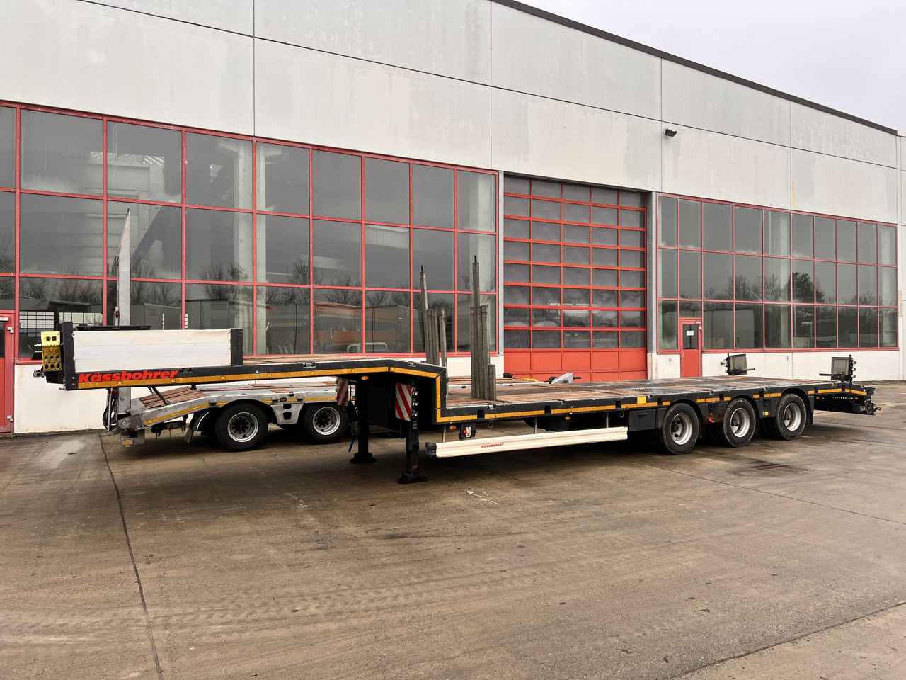 T3 3 Achs Satteltieflader - Tieflader Auflieger: das Bild 3 T3 3 Achs Satteltieflader - Tieflader Auflieger: das Bild 3