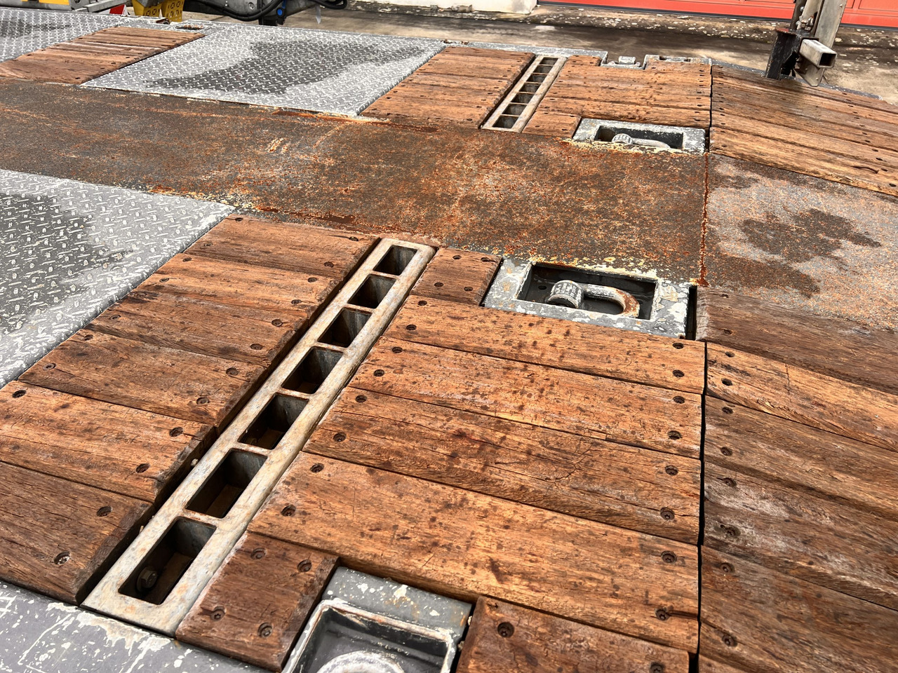 T3 3 Achs Satteltieflader - Tieflader Auflieger: das Bild 5 T3 3 Achs Satteltieflader - Tieflader Auflieger: das Bild 5