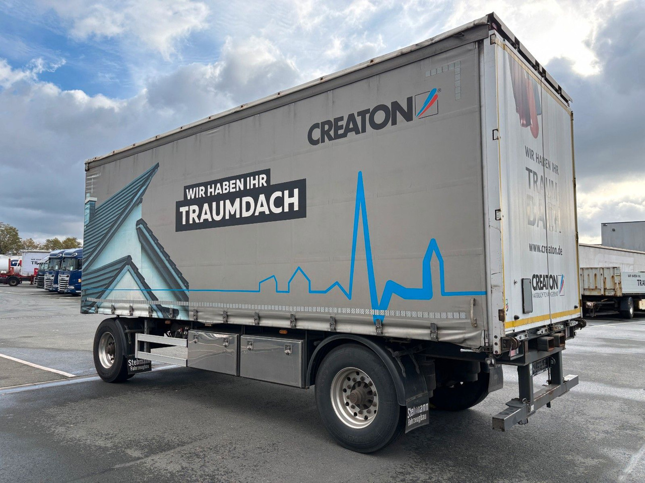 AZP18 Plane + Staplerhalterung - Planenanhänger: das Bild 2 AZP18 Plane + Staplerhalterung - Planenanhänger: das Bild 2