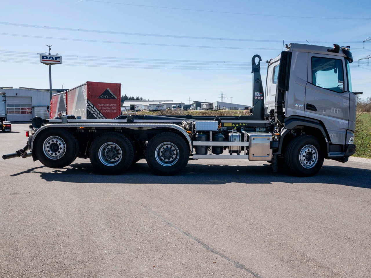 DAF XF 530 FAW mit VDL Abrollkipper DAF XF 530 FAW mit VDL Abrollkipper - Abrollkipper: das Bild 4 DAF XF 530 FAW mit VDL Abrollkipper DAF XF 530 FAW mit VDL Abrollkipper - Abrollkipper: das Bild 4