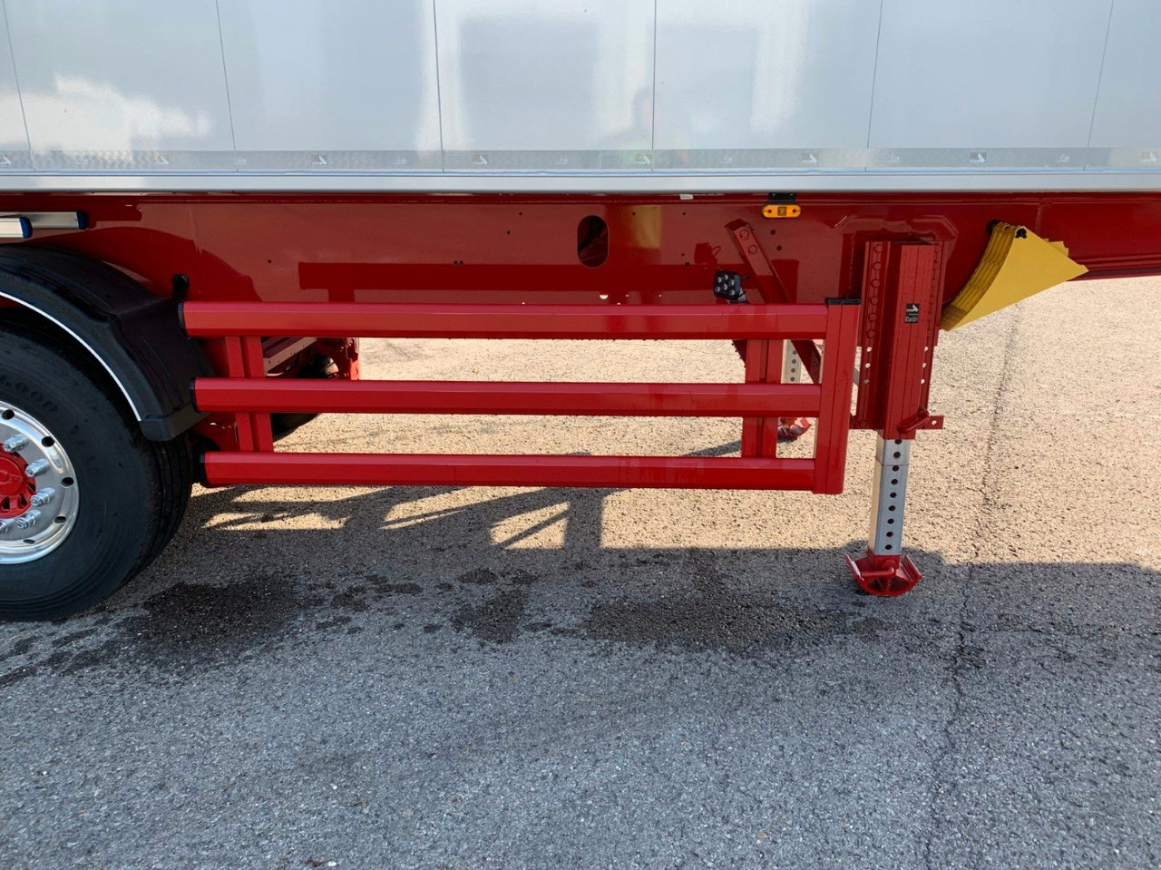 Kipper Auflieger neu kaufen Stas Agrostar 51,8 cbm Stas Agrostar 51,8 cbm: das Bild 13 Kipper Auflieger neu kaufen Stas Agrostar 51,8 cbm Stas Agrostar 51,8 cbm: das Bild 13