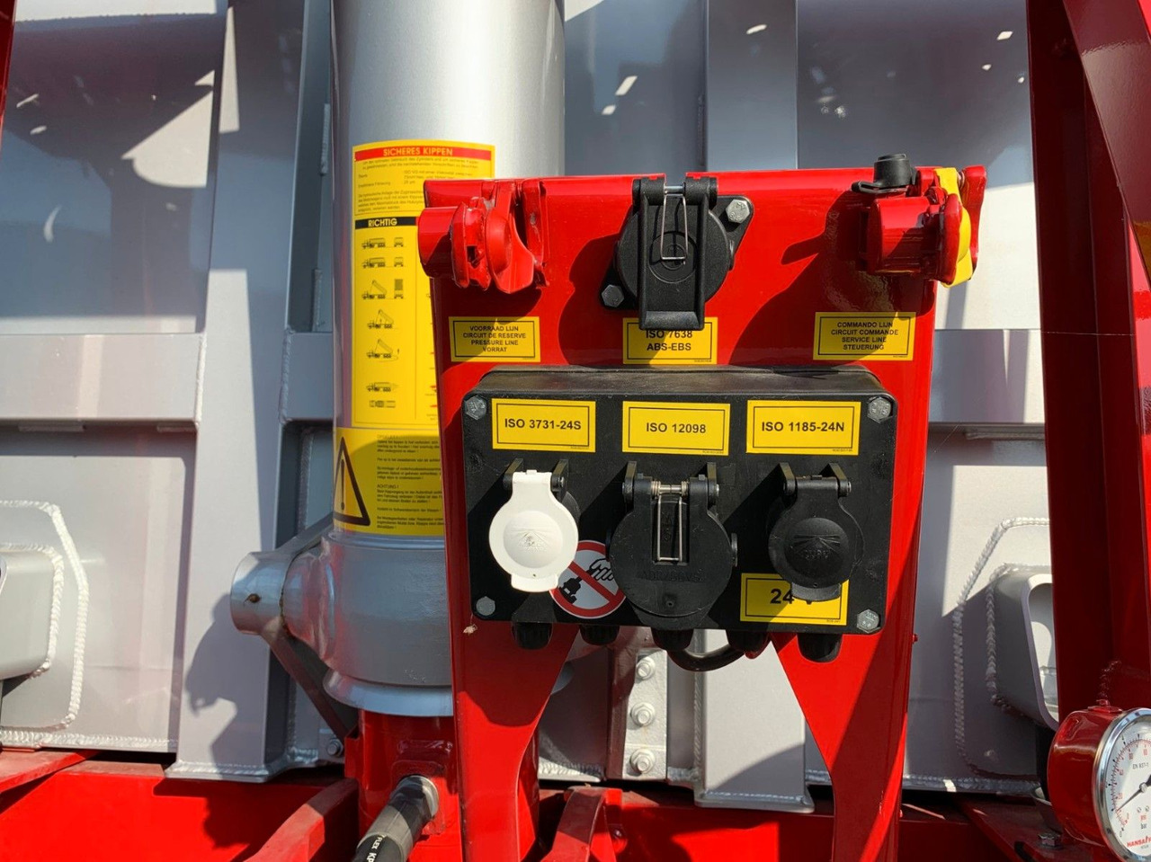 Kipper Auflieger neu kaufen Stas Agrostar 51,8 cbm Stas Agrostar 51,8 cbm: das Bild 16 Kipper Auflieger neu kaufen Stas Agrostar 51,8 cbm Stas Agrostar 51,8 cbm: das Bild 16