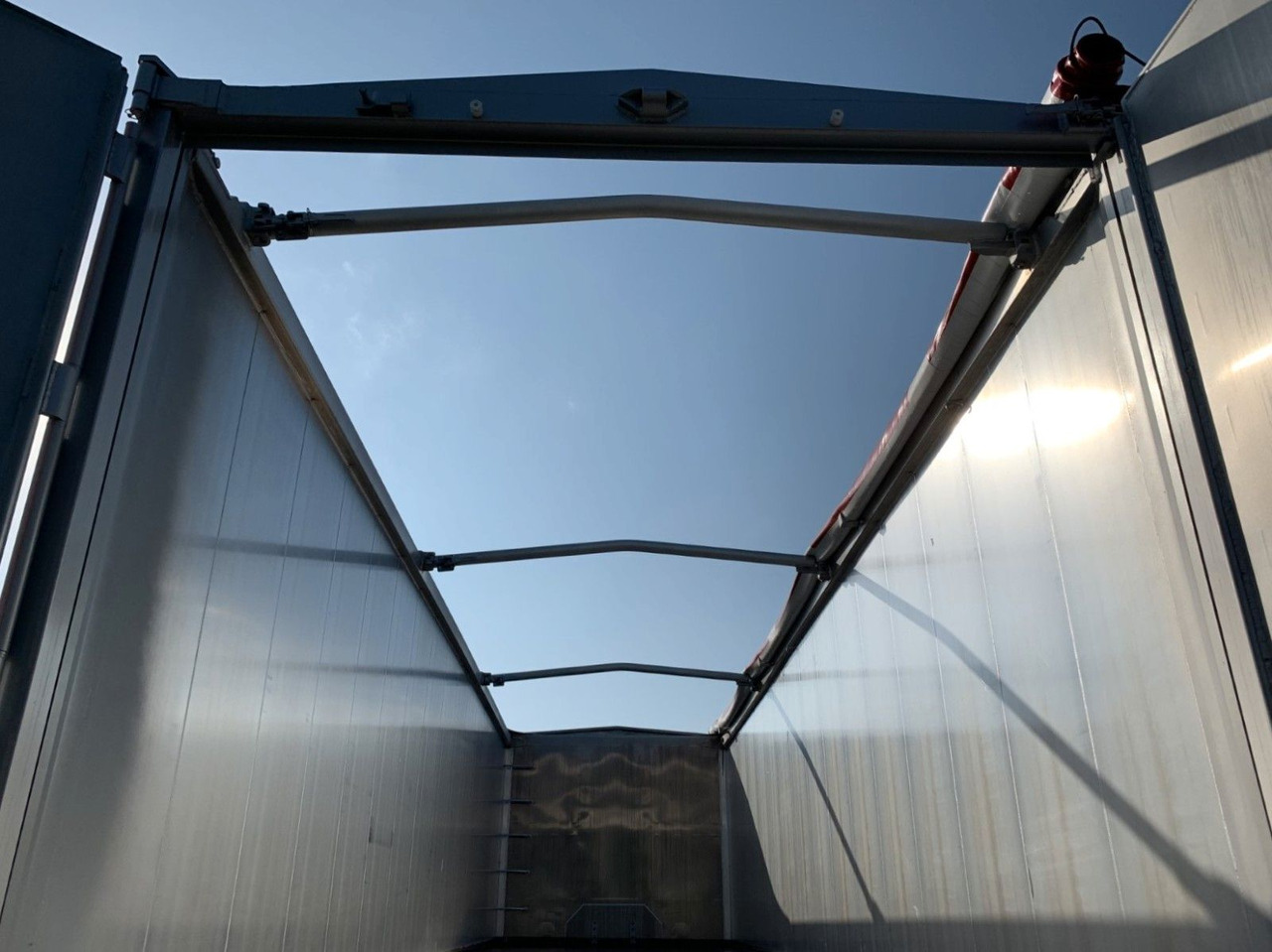 Kipper Auflieger neu kaufen Stas Agrostar 51,8 cbm Stas Agrostar 51,8 cbm: das Bild 22 Kipper Auflieger neu kaufen Stas Agrostar 51,8 cbm Stas Agrostar 51,8 cbm: das Bild 22