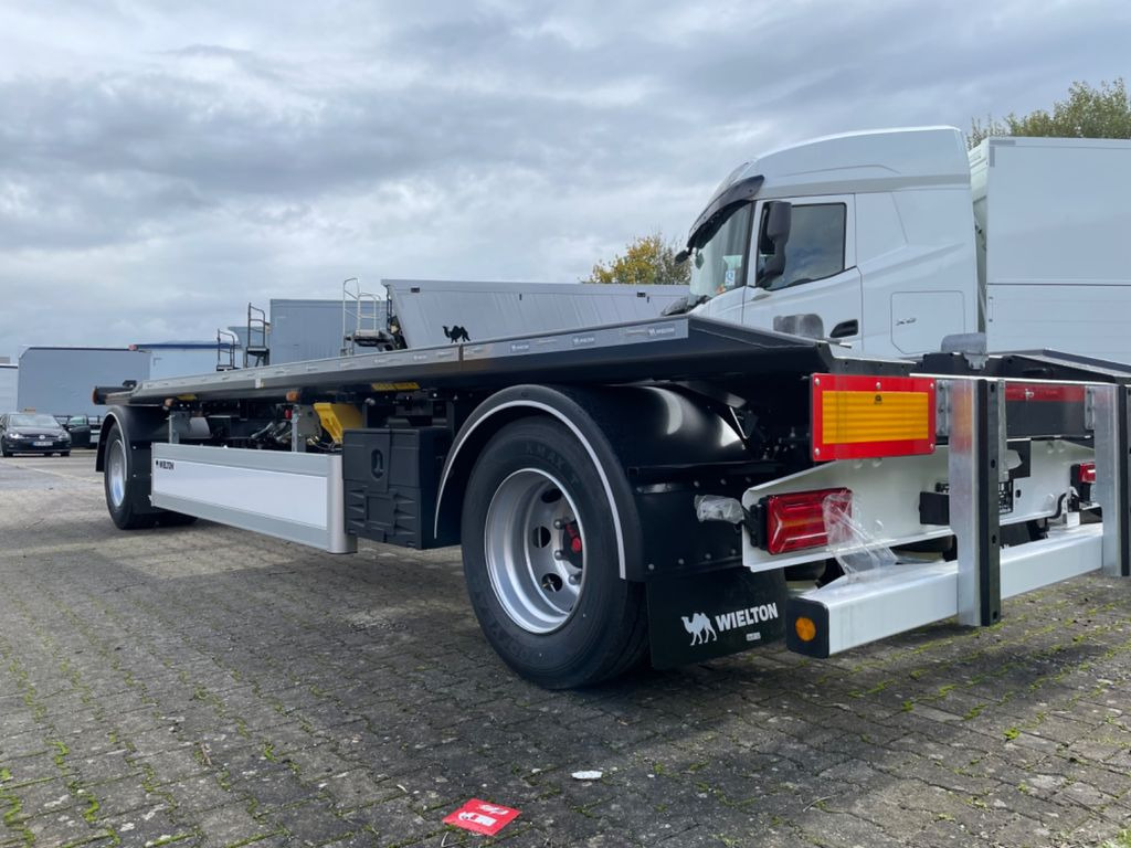 Wielton 2-Achs Außenroller-Abrollanhänger Wielton 2-Achs Außenroller-Abrollanhänger - Abrollanhänger/ Absetzanhänger: das Bild 3 Wielton 2-Achs Außenroller-Abrollanhänger Wielton 2-Achs Außenroller-Abrollanhänger - Abrollanhänger/ Absetzanhänger: das Bild 3