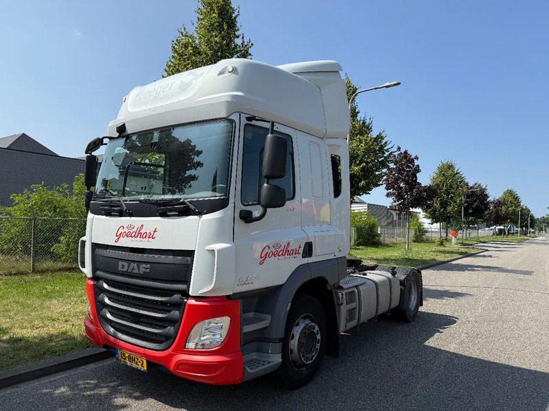 DAF CF 400 12-2016 only 805.000 km - Sattelzugmaschine: das Bild 1 DAF CF 400 12-2016 only 805.000 km - Sattelzugmaschine: das Bild 1