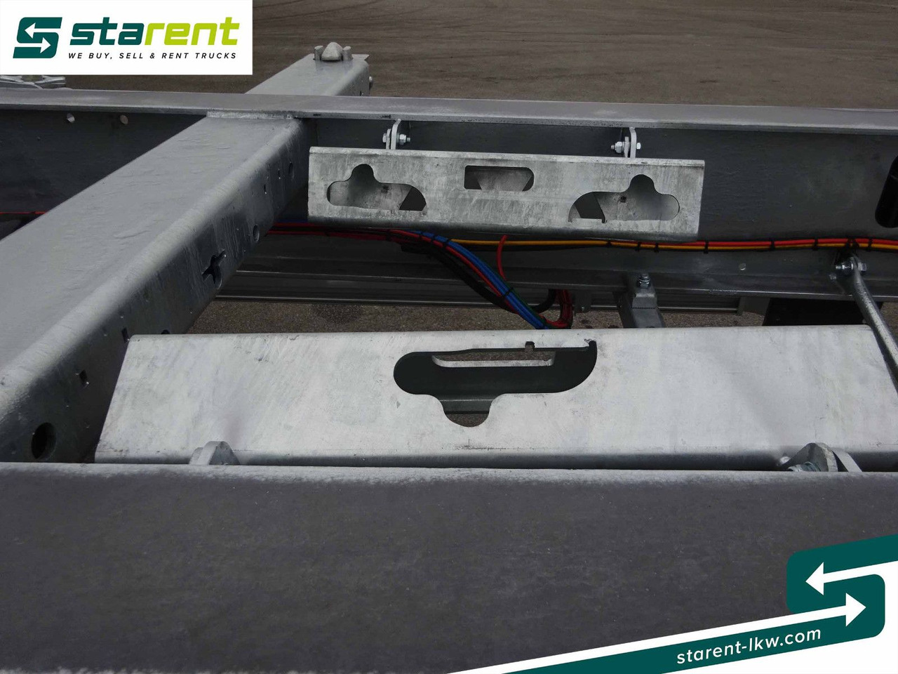 Container/ Wechselfahrgestell Auflieger Fliegl Containerchassis ADR, 1x20/2x20/1x30/1x40/1x45: das Bild 18