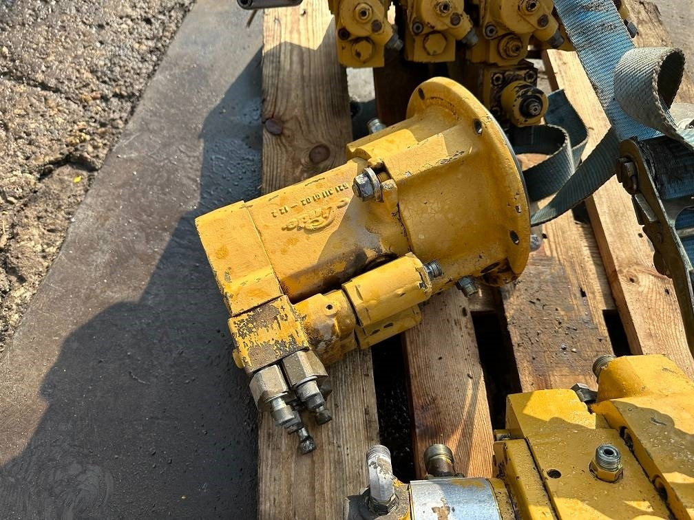 CAT 214 B FT hydro motor linde MMF-65 - Mobilbagger: das Bild 2 CAT 214 B FT hydro motor linde MMF-65 - Mobilbagger: das Bild 2