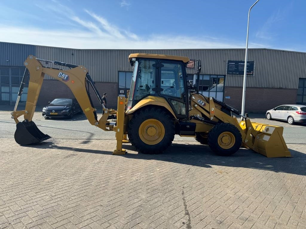 CAT 424 4X4 ( NEW UNUSED ) - Baggerlader: das Bild 5 CAT 424 4X4 ( NEW UNUSED ) - Baggerlader: das Bild 5