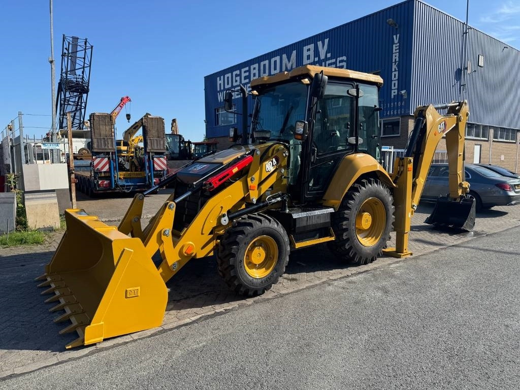 CAT 424 4X4 ( NEW UNUSED ) - Baggerlader: das Bild 2 CAT 424 4X4 ( NEW UNUSED ) - Baggerlader: das Bild 2