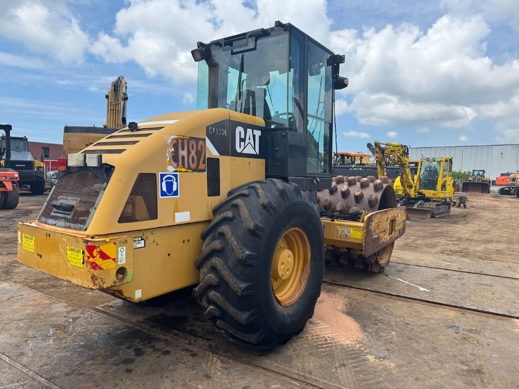 CAT CP 533 E - Walzenzug: das Bild 4 CAT CP 533 E - Walzenzug: das Bild 4