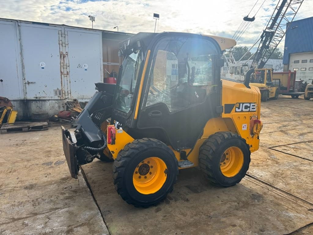 JCB 250T4 - Kompaktlader: das Bild 2 JCB 250T4 - Kompaktlader: das Bild 2