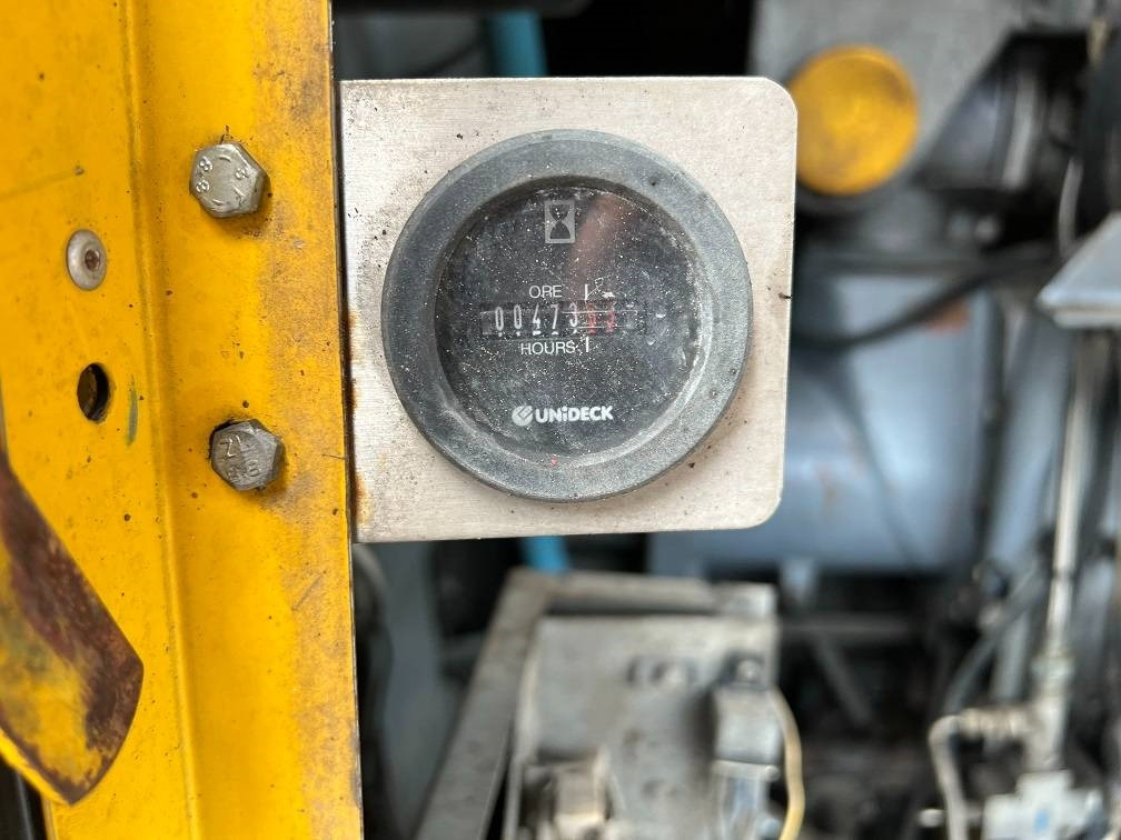 Bohrgerät Sisu 12E480 6X6 WATER WELL DRILL ATLAS COPCO XRV410 (50: das Bild 14