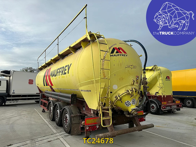 Tankauflieger SPITZER 59000: das Bild 18 Tankauflieger SPITZER 59000: das Bild 18