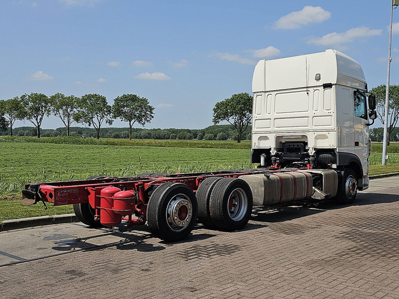 DAF XF 480 SSC 6X2 FAR INTARDER - Fahrgestell LKW: das Bild 3 DAF XF 480 SSC 6X2 FAR INTARDER - Fahrgestell LKW: das Bild 3