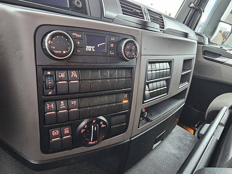 Koffer LKW MAN 26.420 TGS 6X2-4 LL LIFT ISOBOX: das Bild 12