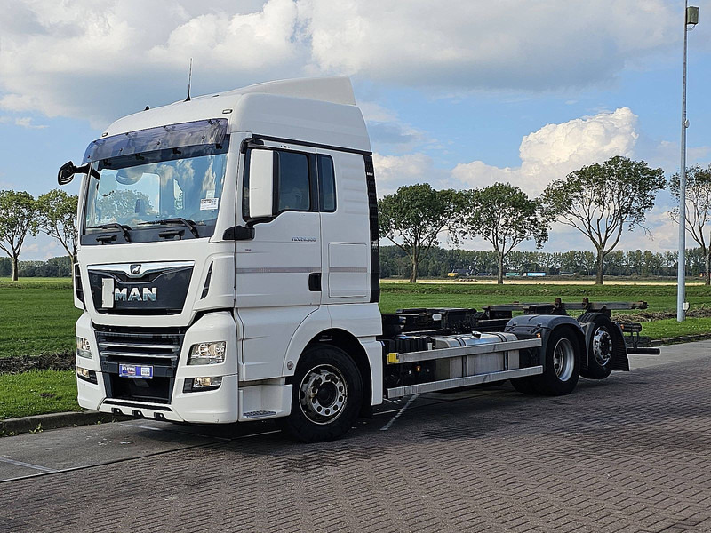 MAN 26.500 TGX - Containerwagen/ Wechselfahrgestell LKW: das Bild 2 MAN 26.500 TGX - Containerwagen/ Wechselfahrgestell LKW: das Bild 2