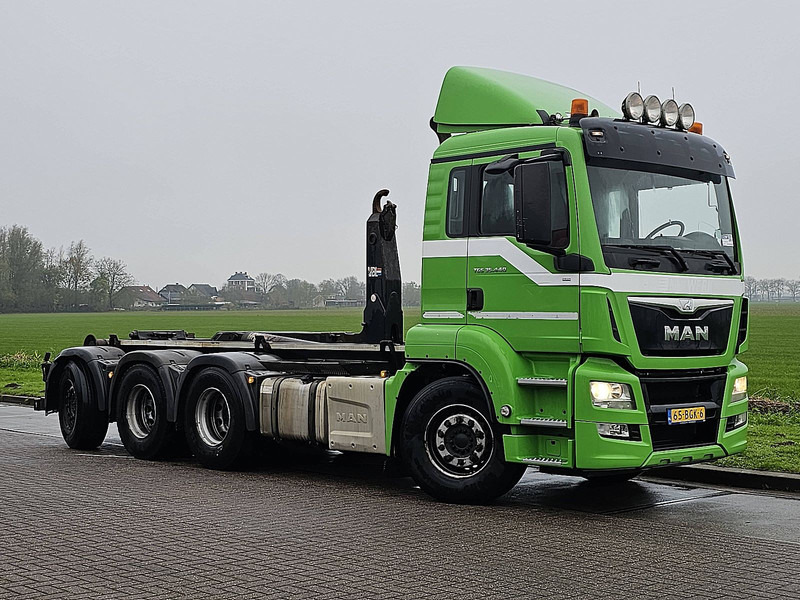 MAN 35.440 TGS - Abrollkipper: das Bild 5 MAN 35.440 TGS - Abrollkipper: das Bild 5