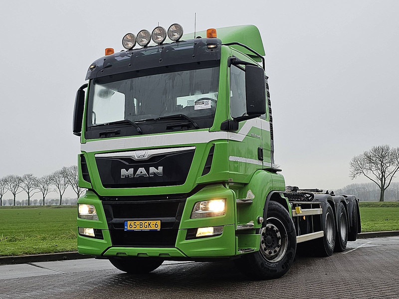 MAN 35.440 TGS - Abrollkipper: das Bild 1 MAN 35.440 TGS - Abrollkipper: das Bild 1