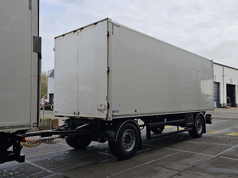 Mueller PRASQ18 TAILLIFT - Koffer Anhänger: das Bild 3 Mueller PRASQ18 TAILLIFT - Koffer Anhänger: das Bild 3