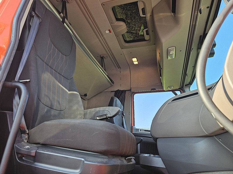 Sattelzugmaschine DAF XF 450: das Bild 7