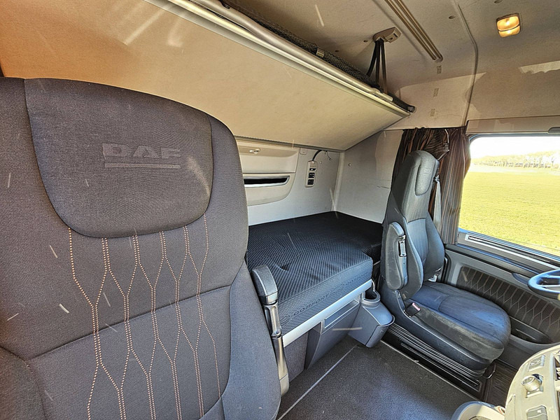 Sattelzugmaschine DAF XF 480 SPACECAB 2X TANK: das Bild 12