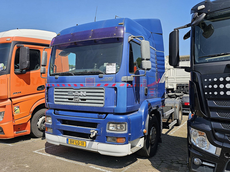 MAN 18.390 TGA LX NL-TRUCK - Sattelzugmaschine: das Bild 2 MAN 18.390 TGA LX NL-TRUCK - Sattelzugmaschine: das Bild 2