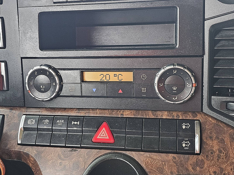 Sattelzugmaschine Mercedes-Benz ACTROS 1845 LS: das Bild 11