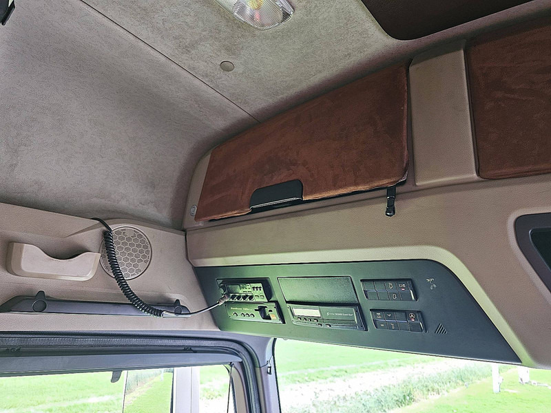 Sattelzugmaschine Mercedes-Benz ACTROS 1845 LS: das Bild 10