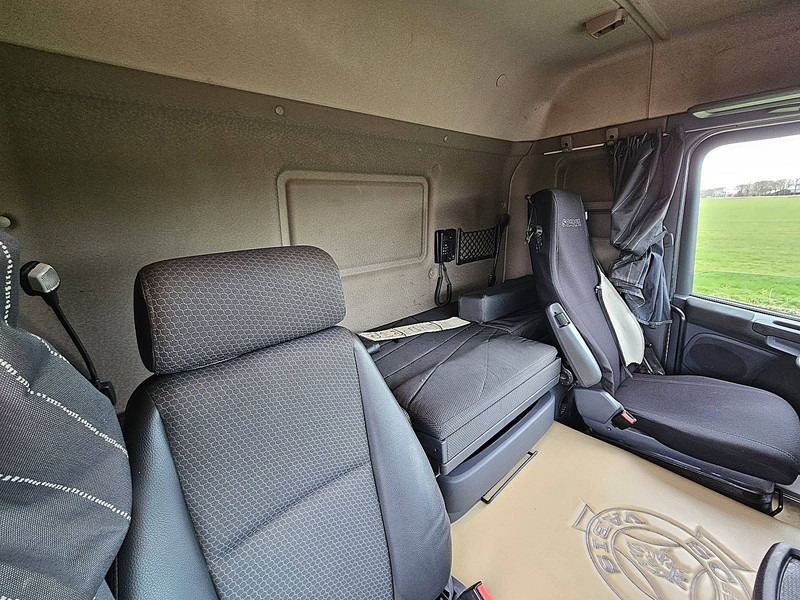Sattelzugmaschine Scania G410: das Bild 11