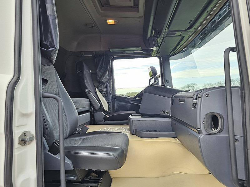 Sattelzugmaschine Scania G410: das Bild 7