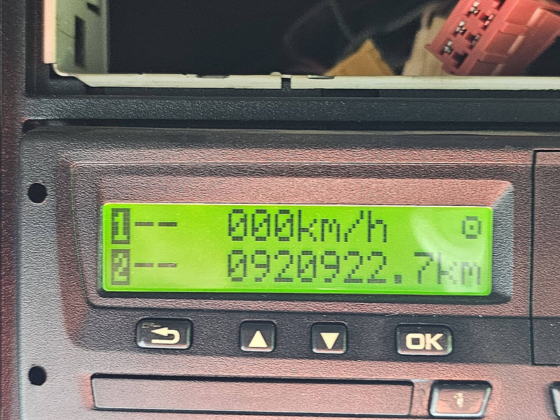 Pritsche LKW, Autokran Scania R490: das Bild 9