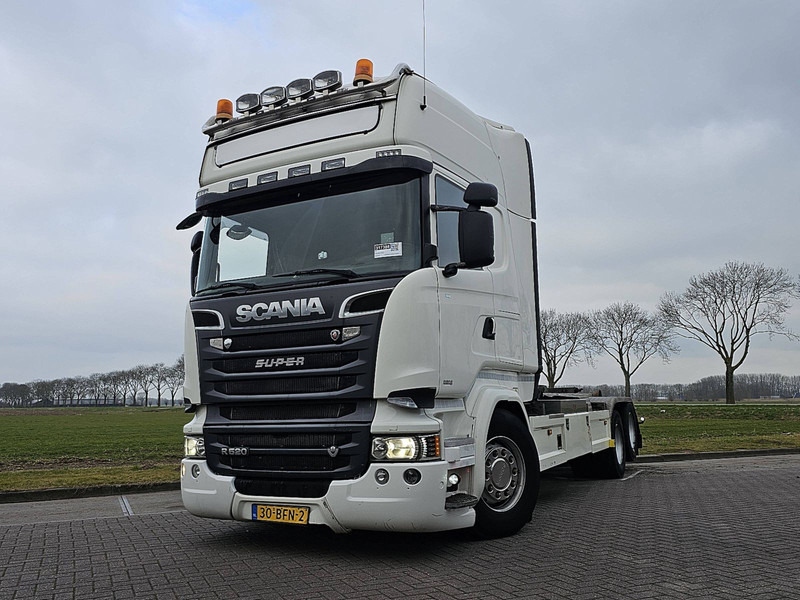 Scania R520 - Abrollkipper: das Bild 1 Scania R520 - Abrollkipper: das Bild 1