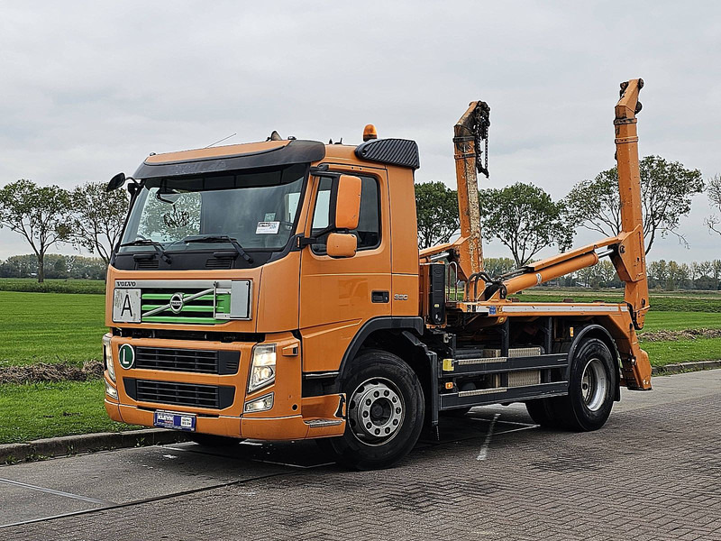 Volvo FM 330 - Absetzkipper: das Bild 2 Volvo FM 330 - Absetzkipper: das Bild 2
