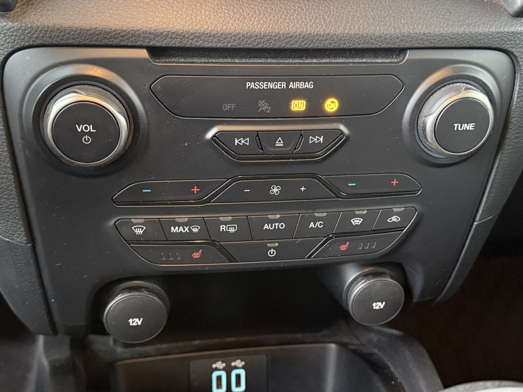 Ford Ranger 2.0L Ecoblue Raptor DoKa 4x4 Standheizung - Pritsche Transporter, Transporter mit Doppelkabine: das Bild 3 Ford Ranger 2.0L Ecoblue Raptor DoKa 4x4 Standheizung - Pritsche Transporter, Transporter mit Doppelkabine: das Bild 3