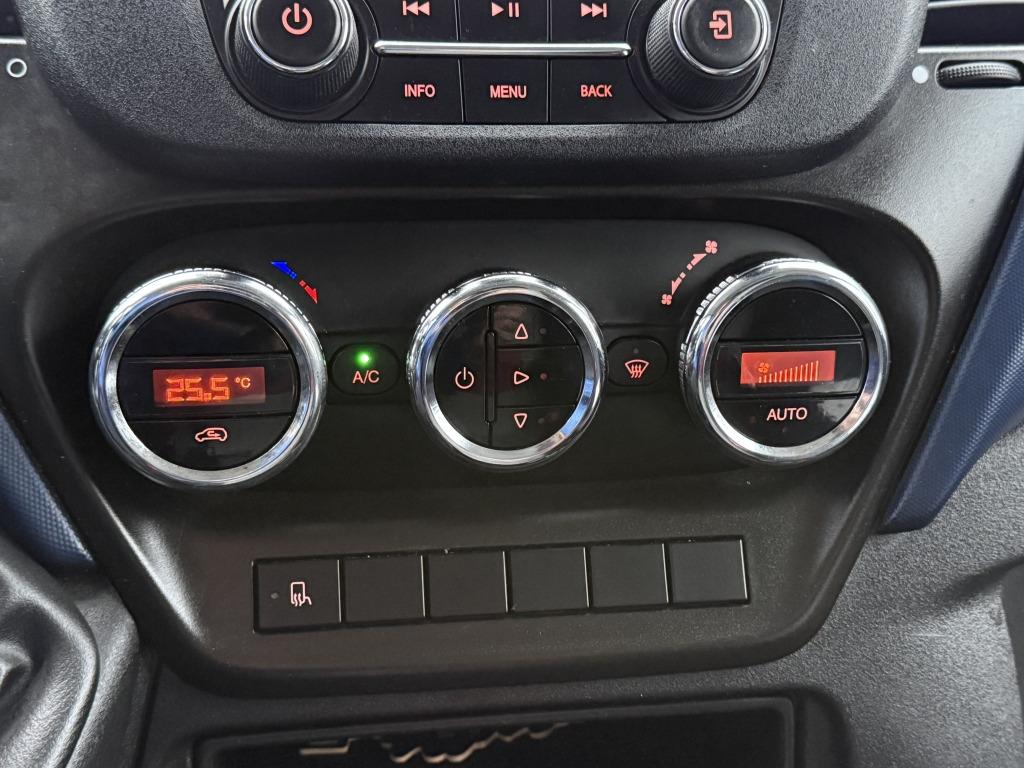 Kastenwagen Iveco Daily 35S14 CNG Erdgas Klimaaut. Sitzheizung: das Bild 14