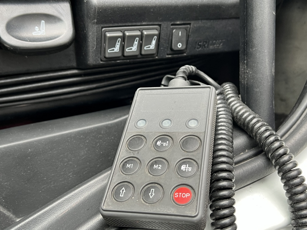 Iveco EuroCargo ML160E28 MitsubTU85 Tiefkühl 7,6m LBW - Kühlkoffer LKW: das Bild 3 Iveco EuroCargo ML160E28 MitsubTU85 Tiefkühl 7,6m LBW - Kühlkoffer LKW: das Bild 3