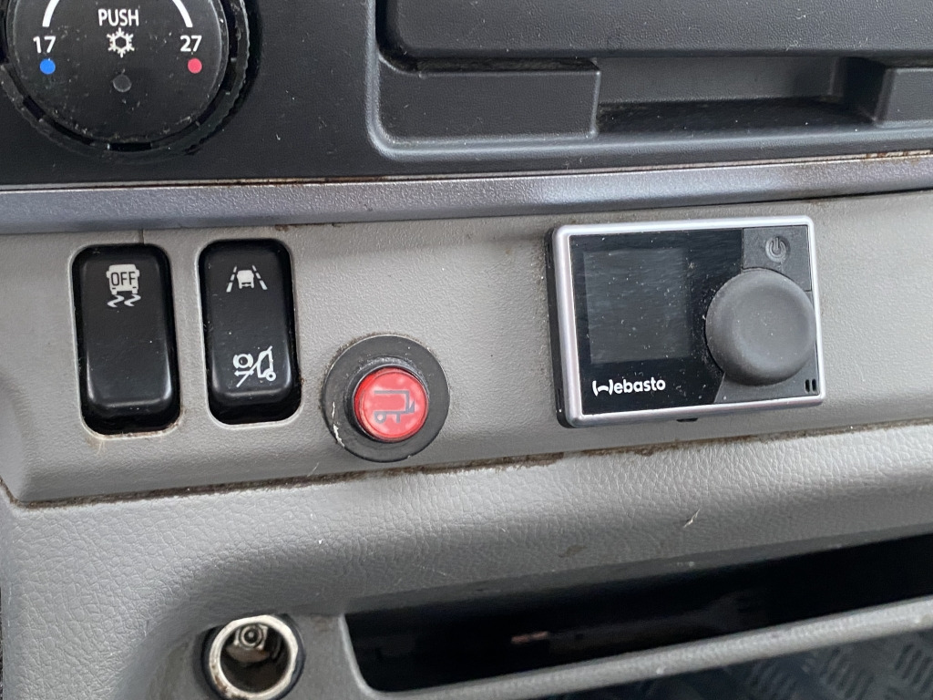 Mitsubishi Fuso Canter 9C18 5,8mEuro6d Klima GetriebeDefekt - Fahrgestell LKW: das Bild 4 Mitsubishi Fuso Canter 9C18 5,8mEuro6d Klima GetriebeDefekt - Fahrgestell LKW: das Bild 4