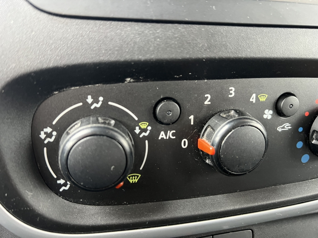 Opel Vivaro 1.6 CDTi L2H1 Klima NAVI Konvekta FK2510 - Kühltransporter: das Bild 3 Opel Vivaro 1.6 CDTi L2H1 Klima NAVI Konvekta FK2510 - Kühltransporter: das Bild 3