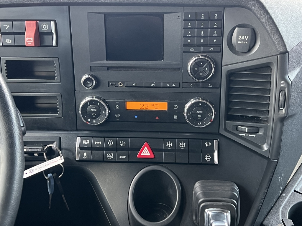 Mercedes-Benz Actros 1845 Klimaautom. Retarder 2x Nebenantrieb - Sattelzugmaschine: das Bild 4 Mercedes-Benz Actros 1845 Klimaautom. Retarder 2x Nebenantrieb - Sattelzugmaschine: das Bild 4